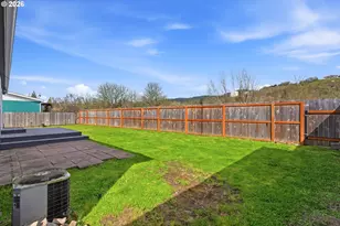 408 NE Faulconer St, Sheridan, OR 97378 - Photo 27