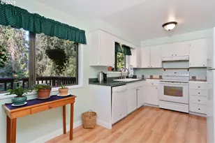 3908 SE Arbor Ct, Hillsboro, OR 97123 - Photo 21