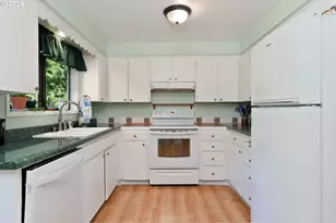 3908 SE Arbor Ct, Hillsboro, OR 97123 - Photo 19