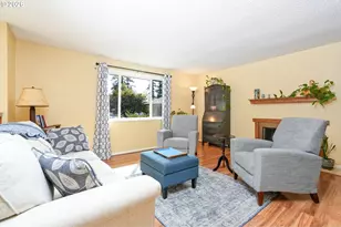3908 SE Arbor Ct, Hillsboro, OR 97123 - Photo 5