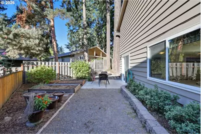 13525 SW Fircrest Ct, Beaverton, OR 97008 - Photo 27