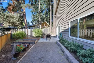 13525 SW Fircrest Ct, Beaverton, OR 97008 - Photo 27