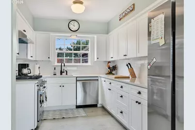 2390 S Edgewood St, Seaside, OR 97138 - Photo 9