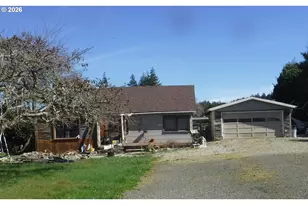 1736 N Elm St, Coquille, OR 97423 - Photo 3