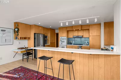 1663 SW Westwood Dr, Portland, OR 97239 - Photo 9