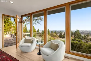 1663 SW Westwood Dr, Portland, OR 97239 - Photo 13