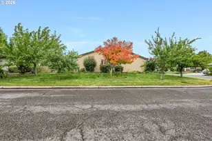 1967 Astor Way, Woodburn, OR 97071 - Photo 31