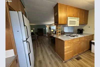 3760 Highway 101 #18, Florence, OR 97439 - Photo 7