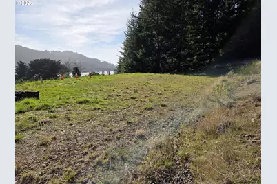 Hume Rd #302, Gold Beach, OR 97444 - Photo 13