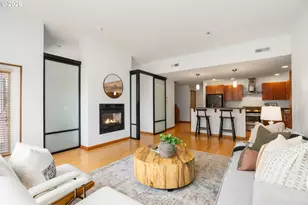 7910 SW 31st Ave, Portland, OR 97219 - Photo 9