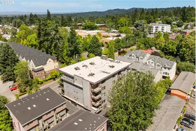 7910 SW 31st Ave #404, Portland, OR 97219 - Photo 33