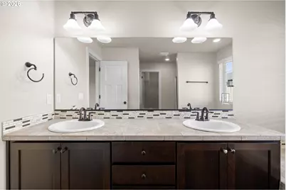 7934 SW Patience Dr, Hillsboro, OR 97123 - Photo 25