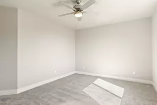 2221 E Juniper Cir, La Center, WA 98629 - Photo 31