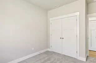 2221 E Juniper Cir, La Center, WA 98629 - Photo 27