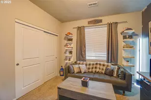 10409 NE 63rd Cir, Vancouver, WA 98662 - Photo 9