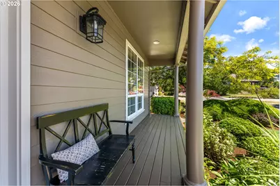 639 NW Fremont St, Camas, WA 98607 - Photo 5