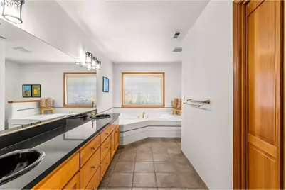 639 NW Fremont St, Camas, WA 98607 - Photo 21