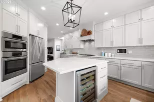 745 SW 67th Pl, Portland, OR 97225 - Photo 9