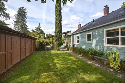 942 Fairway Dr, Eugene, OR 97404 - Photo 31
