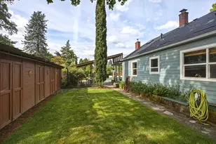 942 Fairway Dr, Eugene, OR 97404 - Photo 31