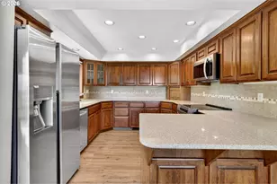 3500 SW 44th Ave, Portland, OR 97221 - Photo 13