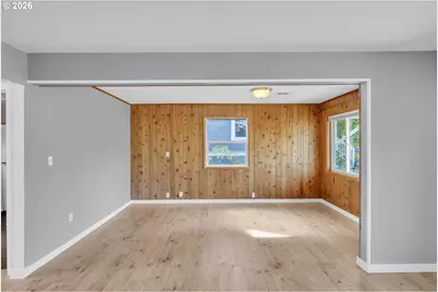 8000 N Woolsey Ave, Portland, OR 97203 - Photo 7