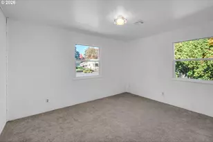 8000 N Woolsey Ave, Portland, OR 97203 - Photo 11
