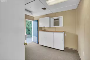 8000 N Woolsey Ave, Portland, OR 97203 - Photo 19