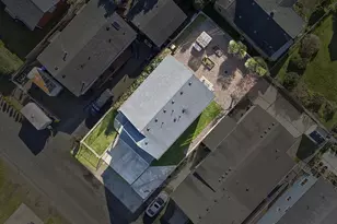 333 NW 58th St, Newport, OR 97365 - Photo 3