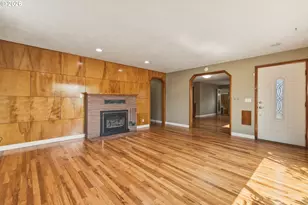 1515 NE 118th Ave, Portland, OR 97220 - Photo 7