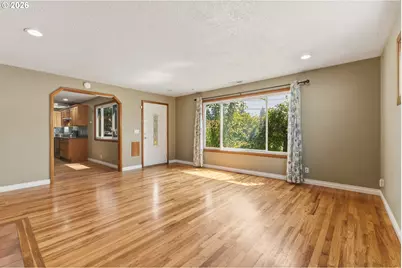 1515 NE 118th Ave, Portland, OR 97220 - Photo 9