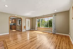 1515 NE 118th Ave, Portland, OR 97220 - Photo 9