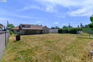 1515 NE 118th Ave, Portland, OR 97220 - Photo 33