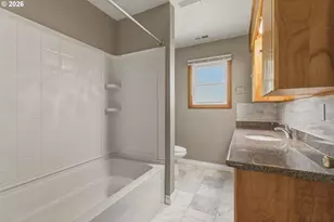 1515 NE 118th Ave, Portland, OR 97220 - Photo 17