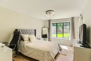 6090 Carman Dr, Lake Oswego, OR 97035 - Photo 15