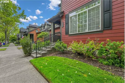 924 NE 73rd Ave, Hillsboro, OR 97124 - Photo 5