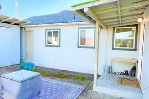 124 NE West Ave, Roseburg, OR 97470 - Photo 29