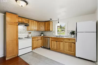 180 NW Spring St, White Salmon, WA 98672 - Photo 13