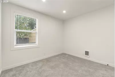 6411 NE 32nd Pl, Portland, OR 97211 - Photo 9