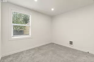 6411 NE 32nd Pl, Portland, OR 97211 - Photo 9