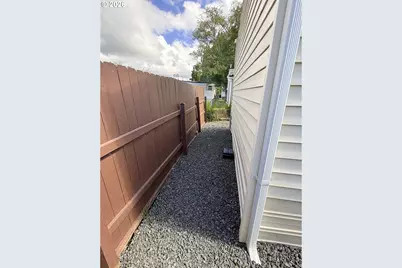 1000 N 8th St, Reedsport, OR 97467 - Photo 33