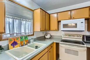 12330 SE Main St, Portland, OR 97233 - Photo 13