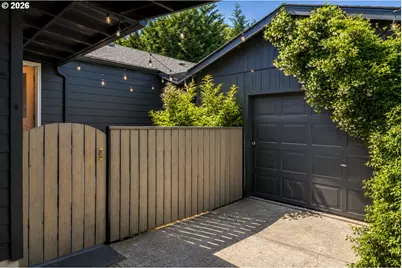 3051 Oak St, Longview, WA 98632 - Photo 7