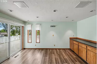 6644 Rippling Brook Dr SE, Salem, OR 97301 - Photo 17
