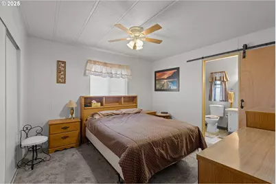 125 SE Estate Loop, Winston, OR 97496 - Photo 21