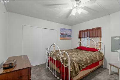 125 SE Estate Loop, Winston, OR 97496 - Photo 25