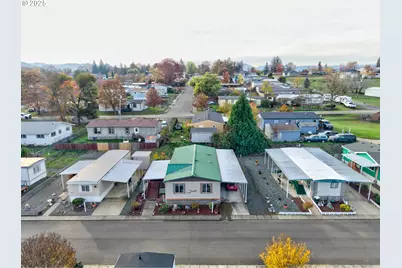 125 SE Estate Loop, Winston, OR 97496 - Photo 33