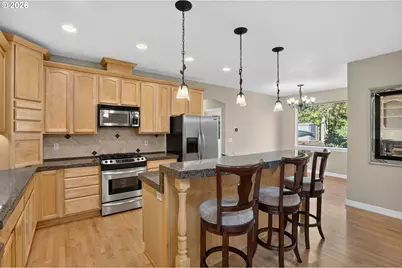 1325 SE Dustin Dr, Milwaukie, OR 97267 - Photo 9
