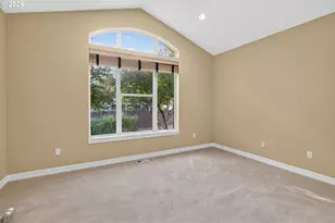 1325 SE Dustin Dr, Milwaukie, OR 97267 - Photo 27