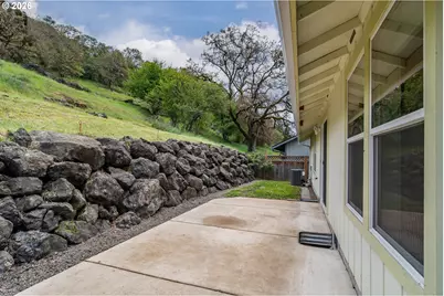4509 Ridenour St, Roseburg, OR 97470 - Photo 33